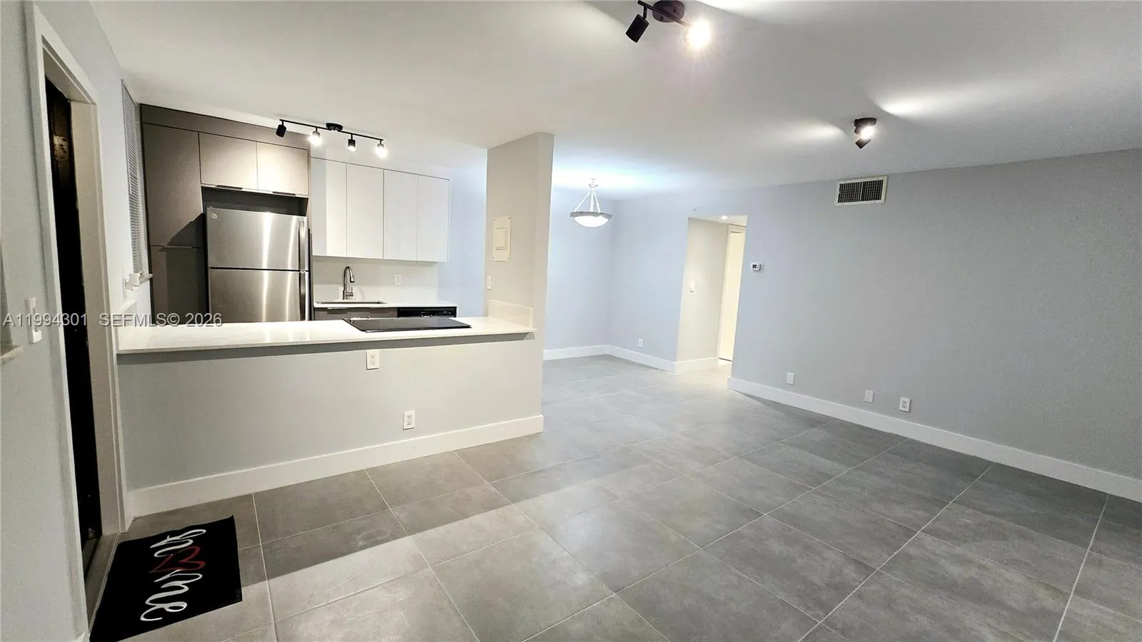 1811 Jefferson St 202, Hollywood, Florida 33020, Hollywood, Florida 33020, 1 Bedroom Bedrooms, ,1 BathroomBathrooms,Residential,For Sale,1811 Jefferson St 202, Hollywood, Florida 33020,A11994301