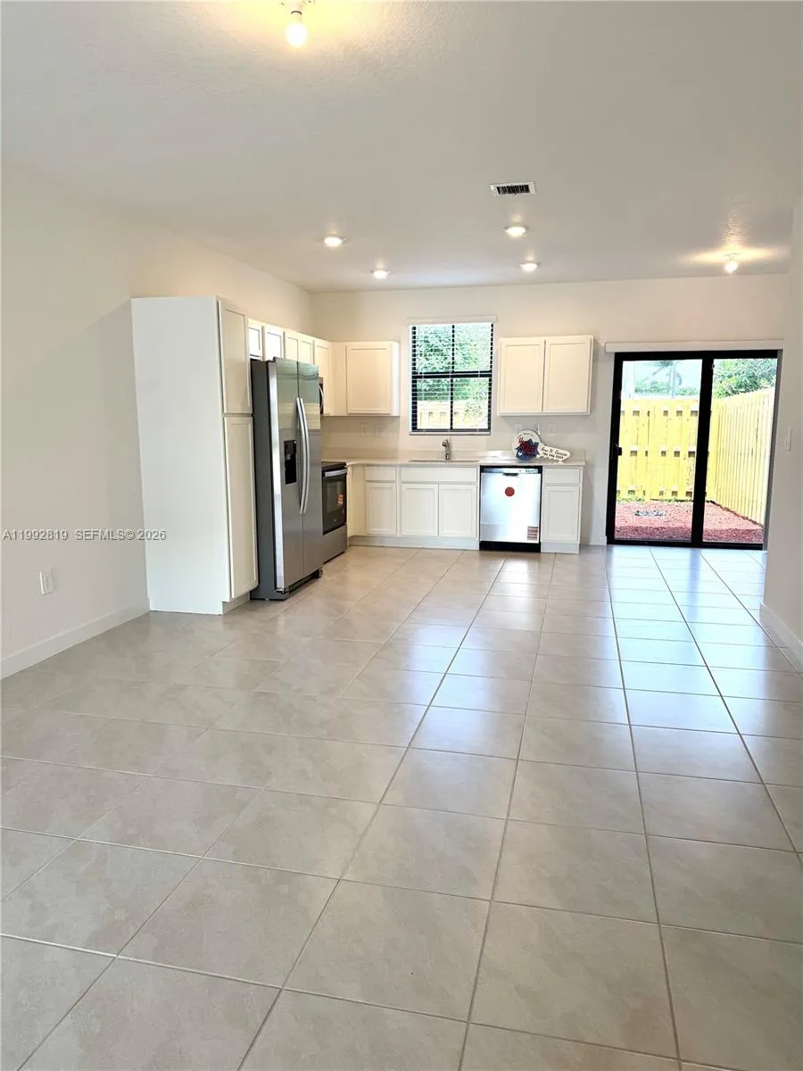 359 Ne 16th St, Florida City, Florida 33034, Florida City, Florida 33034, 3 Bedrooms Bedrooms, ,3 BathroomsBathrooms,Residential Lease,For Rent,359 Ne 16th St, Florida City, Florida 33034,A11992819