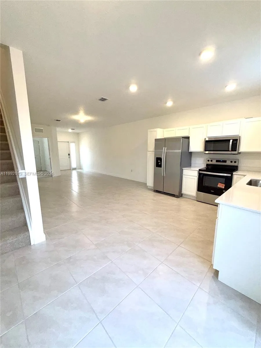 359 Ne 16th St, Florida City, Florida 33034, Florida City, Florida 33034, 3 Bedrooms Bedrooms, ,3 BathroomsBathrooms,Residential Lease,For Rent,359 Ne 16th St, Florida City, Florida 33034,A11992819
