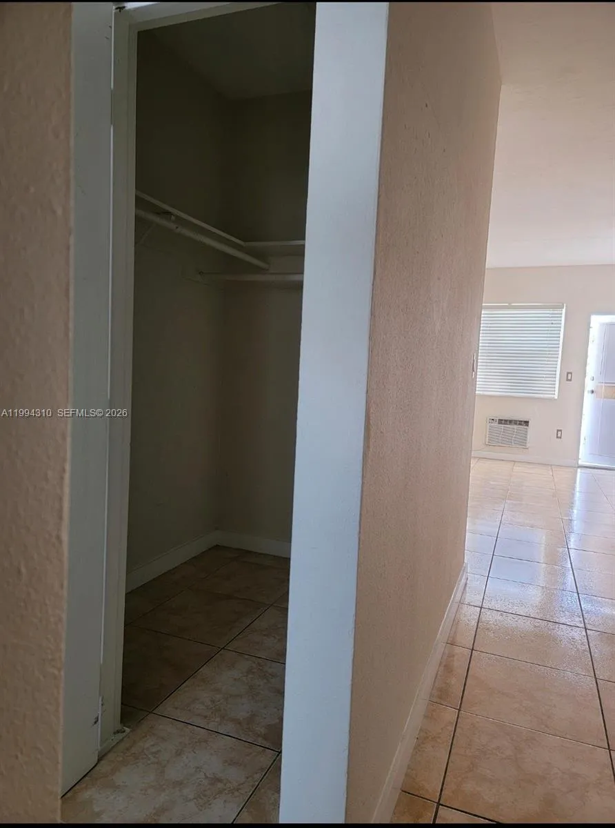 620 76th St 11, Miami Beach, Florida 33141, Miami Beach, Florida 33141, ,1 BathroomBathrooms,Residential Lease,For Rent,620 76th St 11, Miami Beach, Florida 33141,A11994310