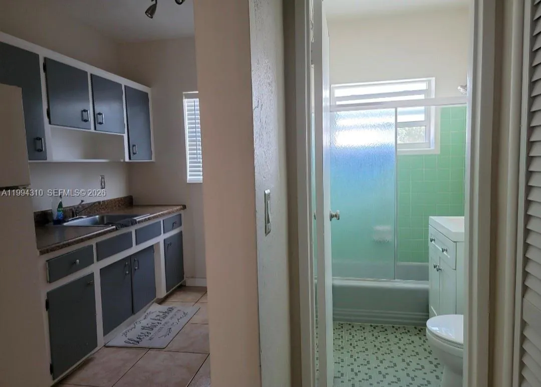 620 76th St 11, Miami Beach, Florida 33141, Miami Beach, Florida 33141, ,1 BathroomBathrooms,Residential Lease,For Rent,620 76th St 11, Miami Beach, Florida 33141,A11994310