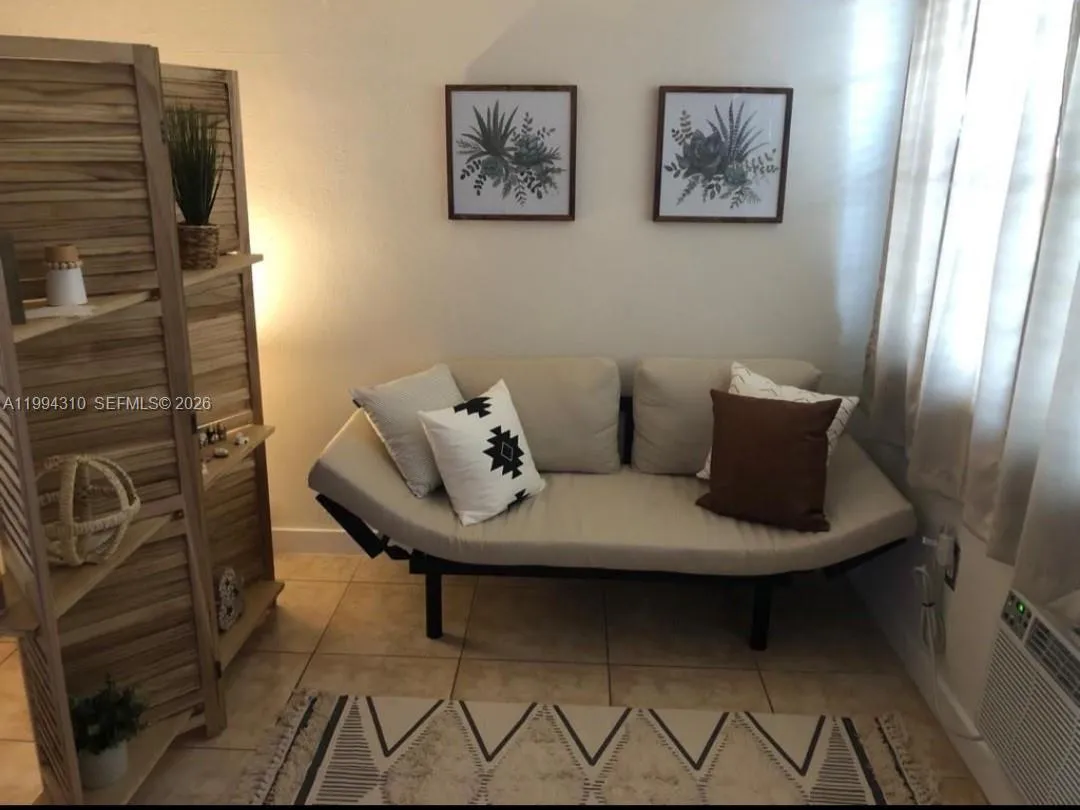 620 76th St 11, Miami Beach, Florida 33141, Miami Beach, Florida 33141, ,1 BathroomBathrooms,Residential Lease,For Rent,620 76th St 11, Miami Beach, Florida 33141,A11994310