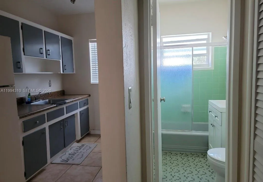 620 76th St 11, Miami Beach, Florida 33141, Miami Beach, Florida 33141, ,1 BathroomBathrooms,Residential Lease,For Rent,620 76th St 11, Miami Beach, Florida 33141,A11994310