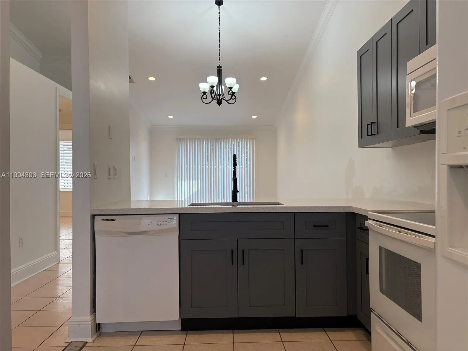 6702 Nw 190th St 6702, Hialeah, Florida 33015, Hialeah, Florida 33015, 2 Bedrooms Bedrooms, ,2 BathroomsBathrooms,Residential Lease,For Rent,6702 Nw 190th St 6702, Hialeah, Florida 33015,A11994303