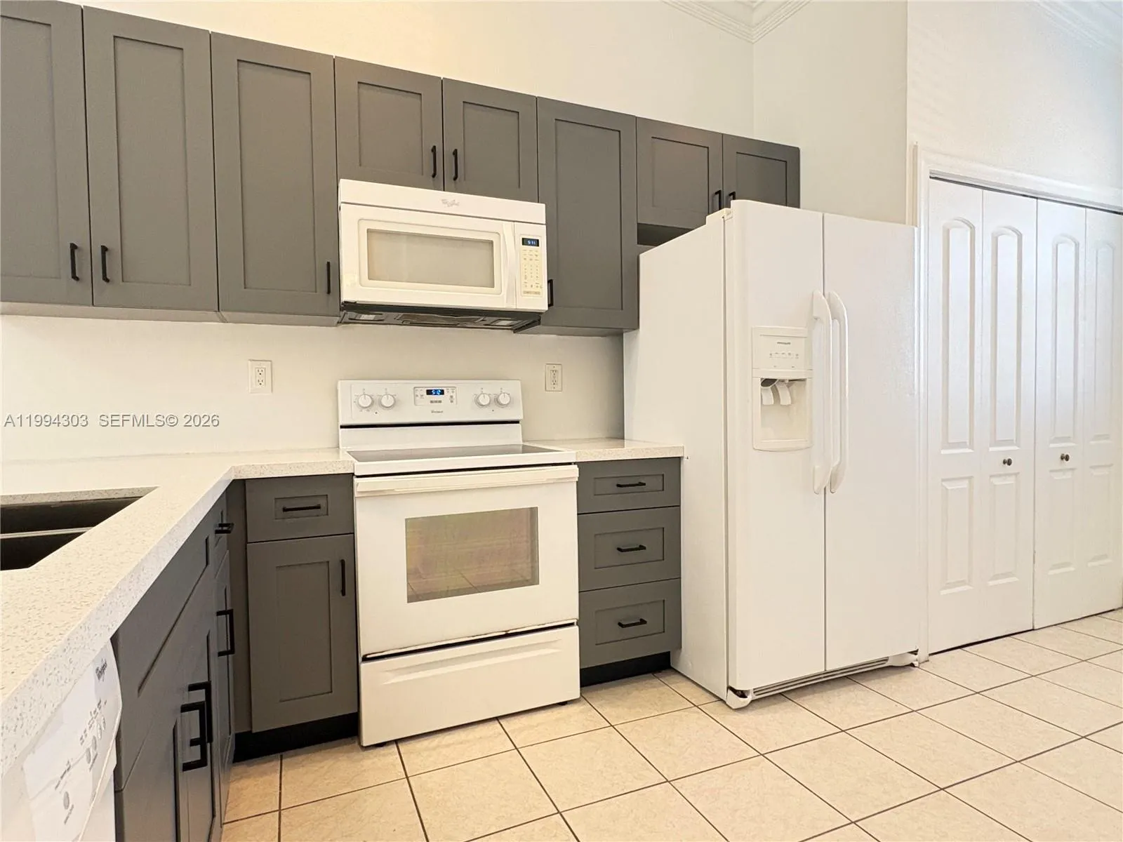 6702 Nw 190th St 6702, Hialeah, Florida 33015, Hialeah, Florida 33015, 2 Bedrooms Bedrooms, ,2 BathroomsBathrooms,Residential Lease,For Rent,6702 Nw 190th St 6702, Hialeah, Florida 33015,A11994303