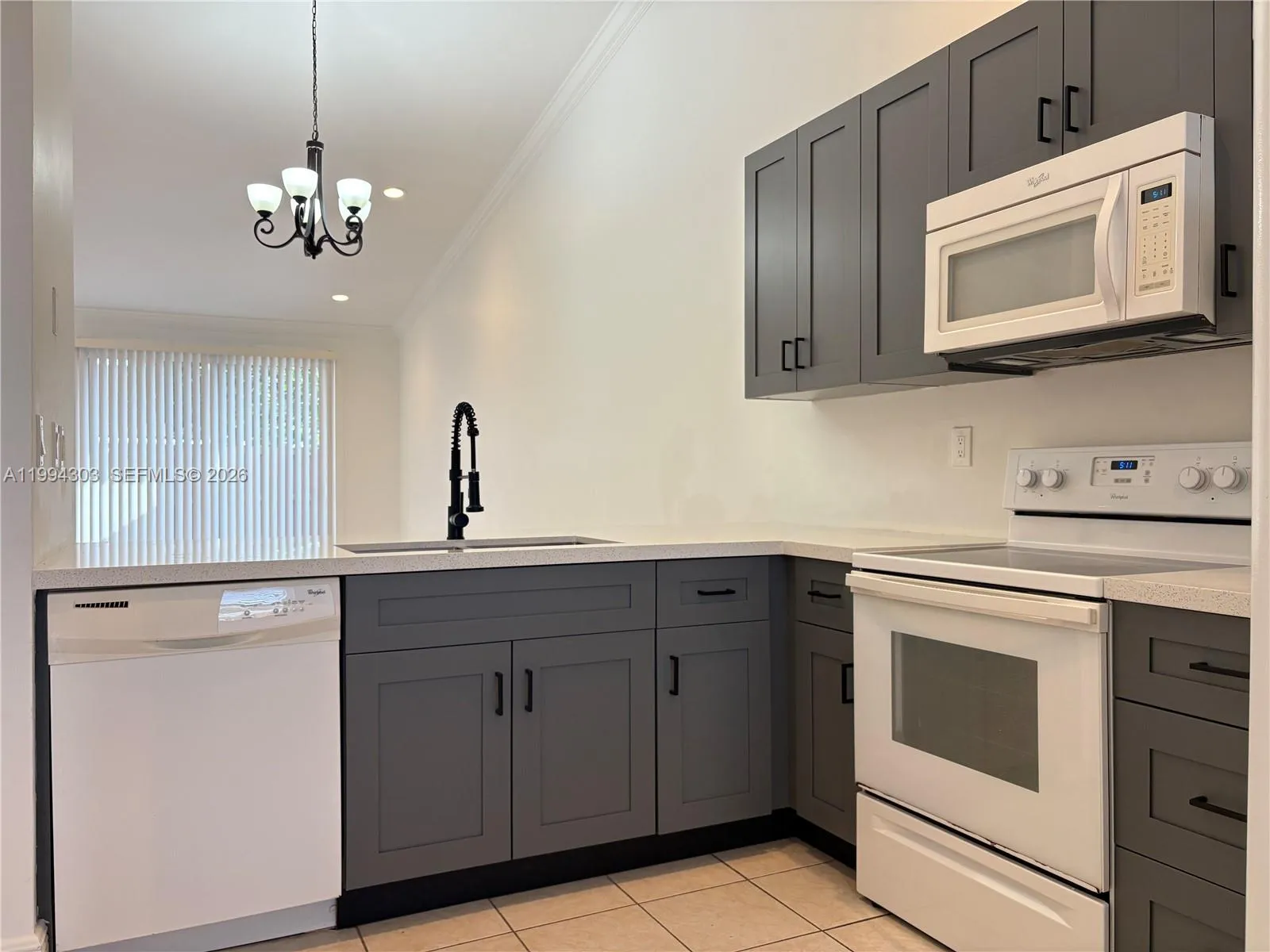 6702 Nw 190th St 6702, Hialeah, Florida 33015, Hialeah, Florida 33015, 2 Bedrooms Bedrooms, ,2 BathroomsBathrooms,Residential Lease,For Rent,6702 Nw 190th St 6702, Hialeah, Florida 33015,A11994303