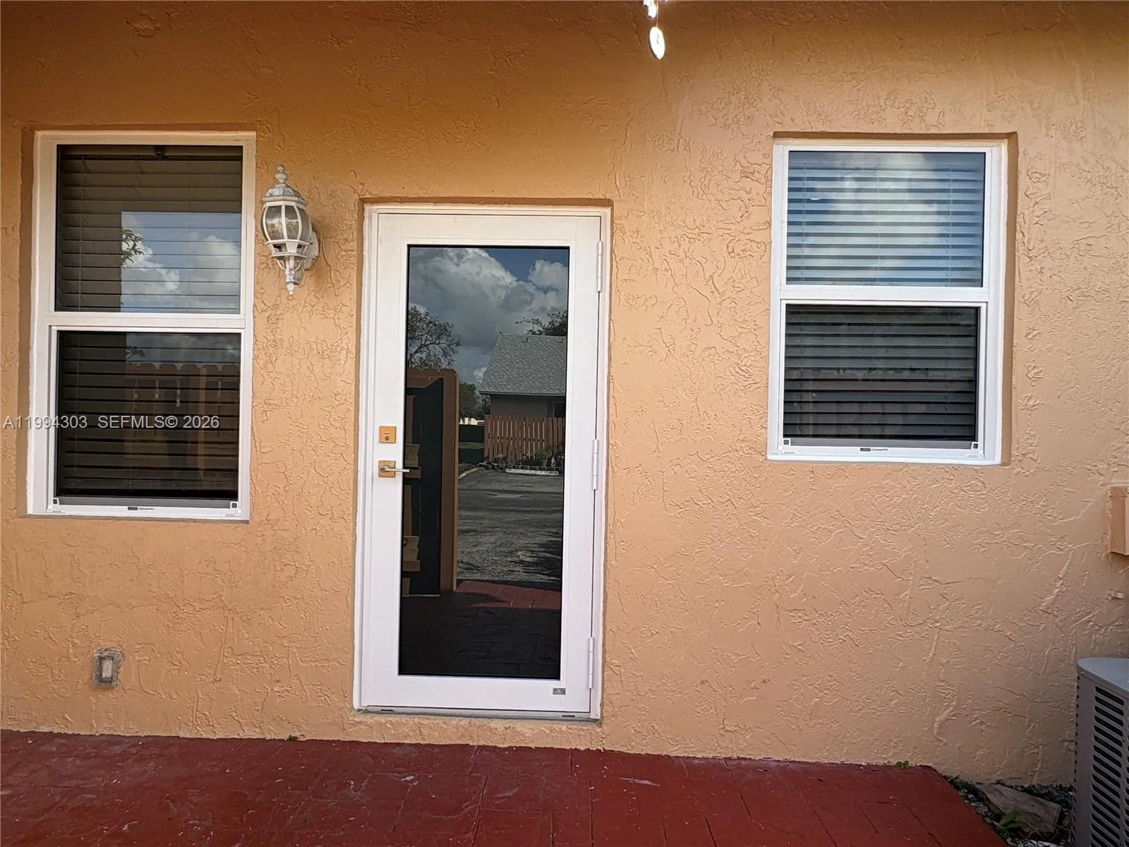 6702 Nw 190th St 6702, Hialeah, Florida 33015, Hialeah, Florida 33015, 2 Bedrooms Bedrooms, ,2 BathroomsBathrooms,Residential Lease,For Rent,6702 Nw 190th St 6702, Hialeah, Florida 33015,A11994303