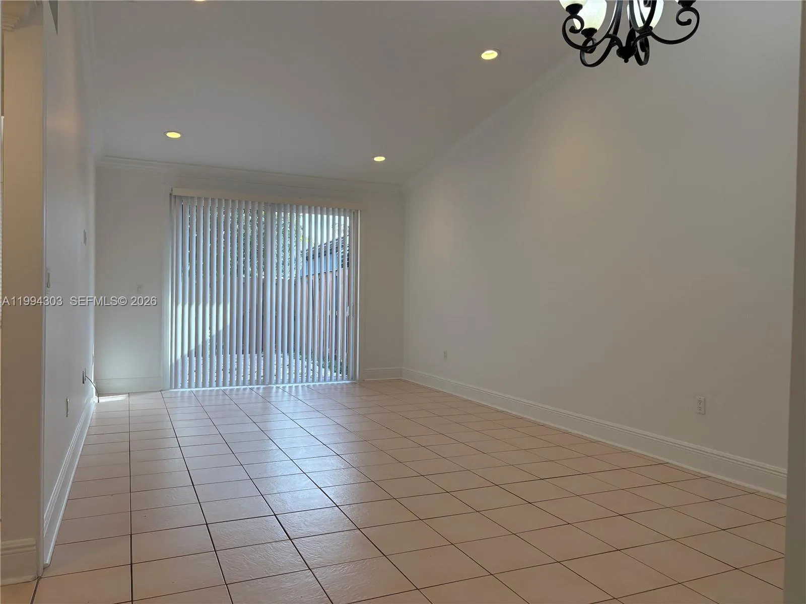 6702 Nw 190th St 6702, Hialeah, Florida 33015, Hialeah, Florida 33015, 2 Bedrooms Bedrooms, ,2 BathroomsBathrooms,Residential Lease,For Rent,6702 Nw 190th St 6702, Hialeah, Florida 33015,A11994303
