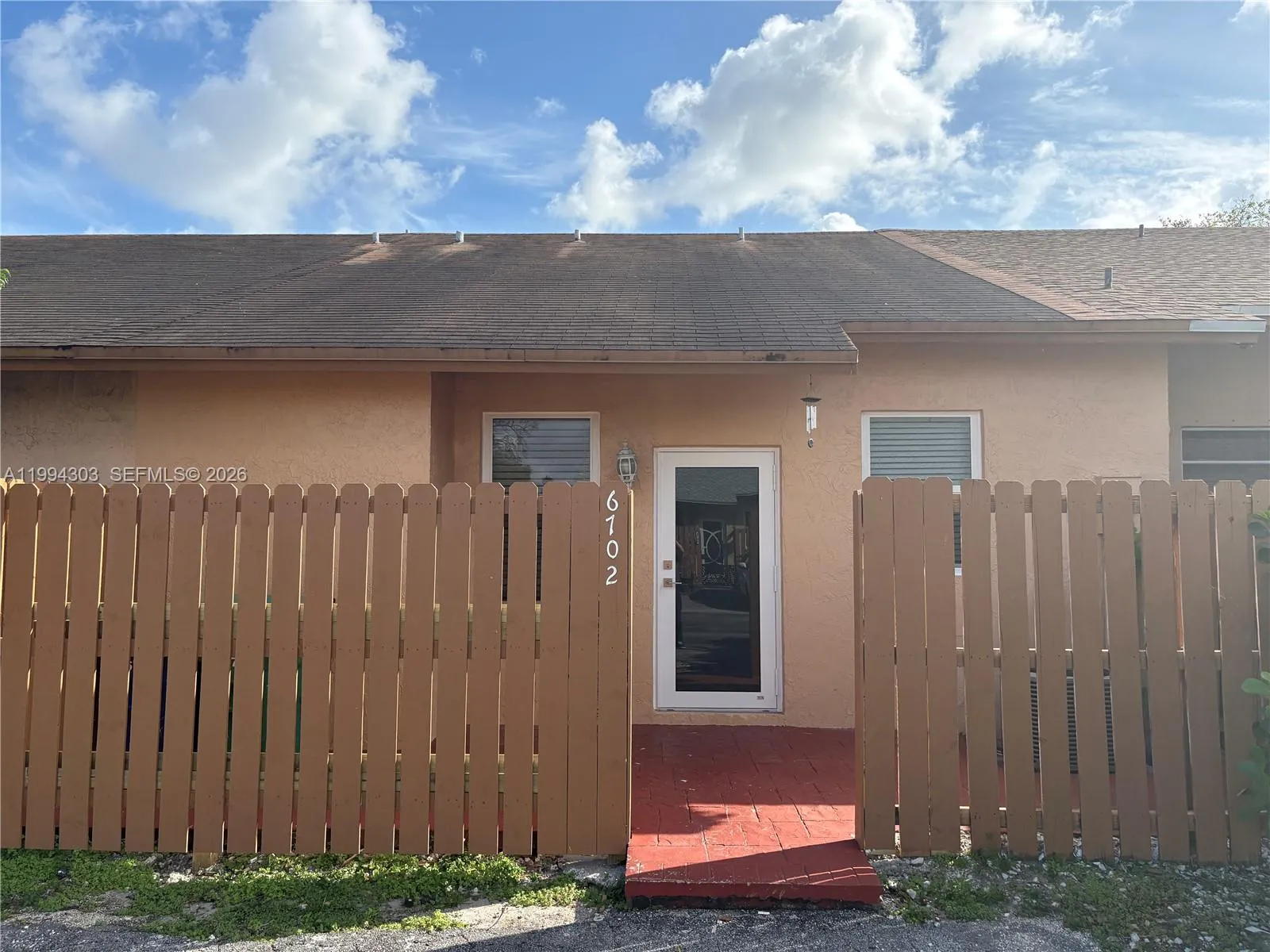6702 Nw 190th St 6702, Hialeah, Florida 33015, Hialeah, Florida 33015, 2 Bedrooms Bedrooms, ,2 BathroomsBathrooms,Residential Lease,For Rent,6702 Nw 190th St 6702, Hialeah, Florida 33015,A11994303