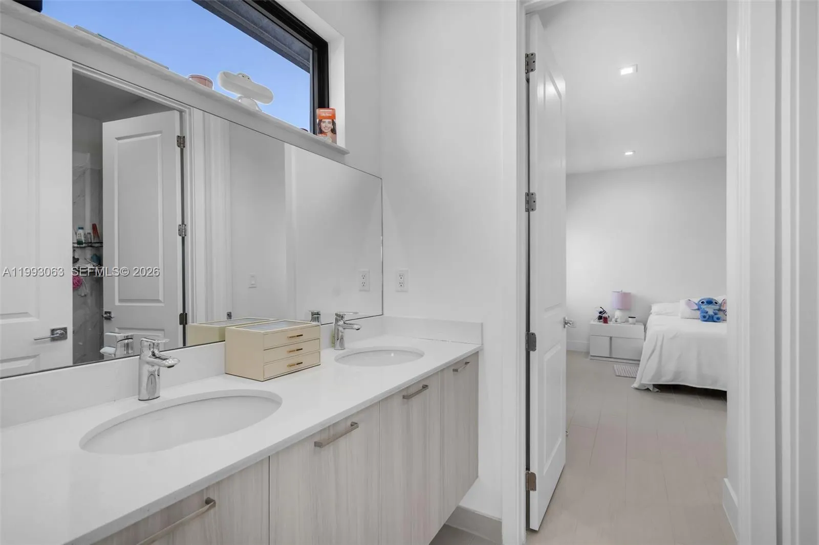 8019 Nw 46th Ter, Doral, Florida 33166, Doral, Florida 33166, 4 Bedrooms Bedrooms, ,3 BathroomsBathrooms,Residential,For Sale,8019 Nw 46th Ter, Doral, Florida 33166,A11993063