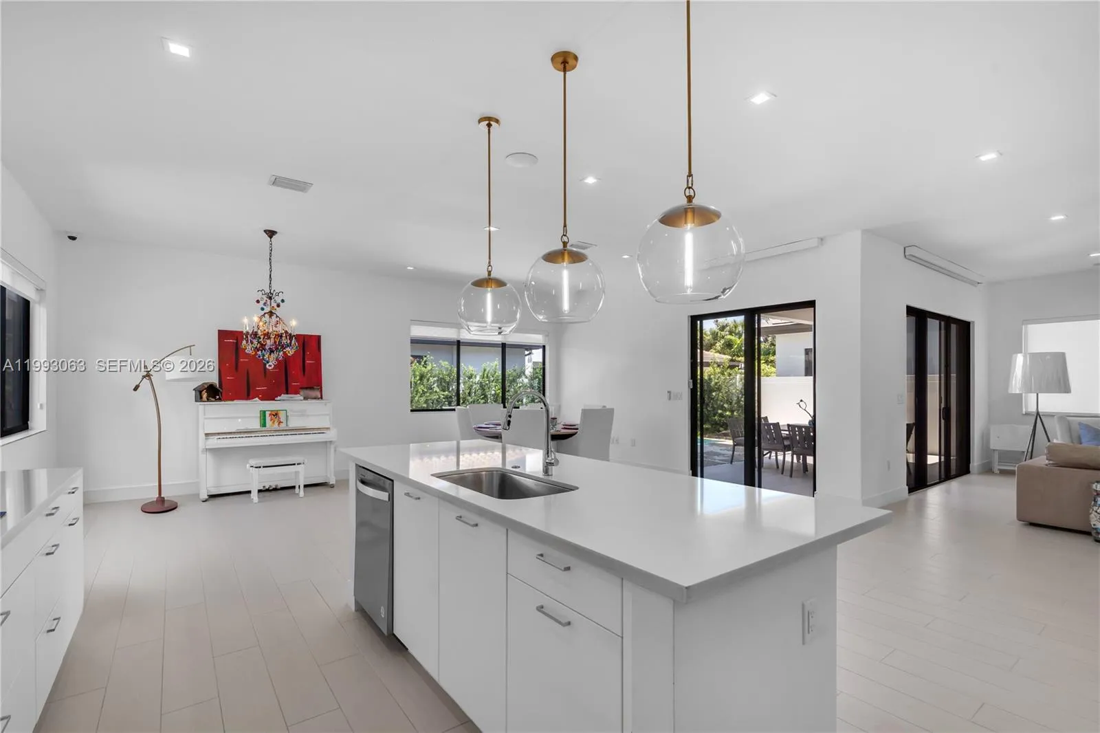 8019 Nw 46th Ter, Doral, Florida 33166, Doral, Florida 33166, 4 Bedrooms Bedrooms, ,3 BathroomsBathrooms,Residential,For Sale,8019 Nw 46th Ter, Doral, Florida 33166,A11993063