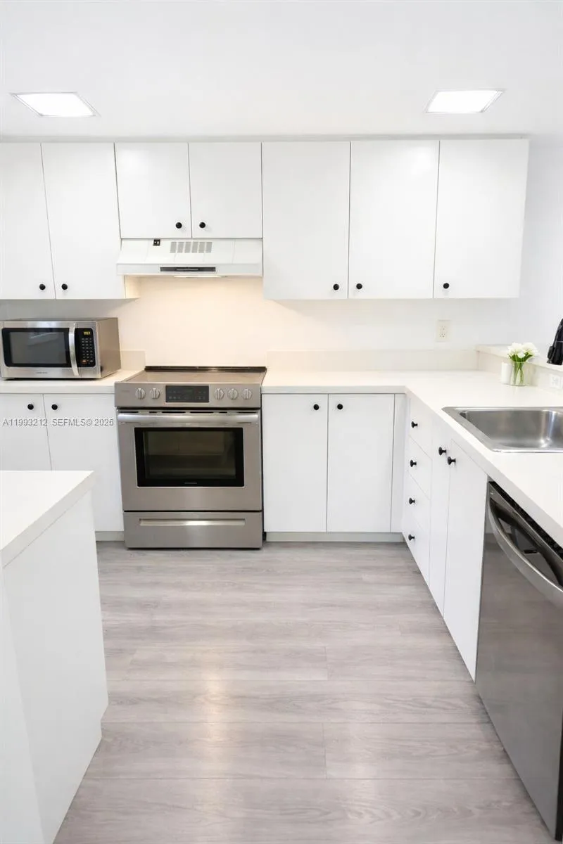 4321 Sw 70th Ter, Davie, Florida 33314, Davie, Florida 33314, 2 Bedrooms Bedrooms, ,2 BathroomsBathrooms,Residential,For Sale,4321 Sw 70th Ter, Davie, Florida 33314,A11993212