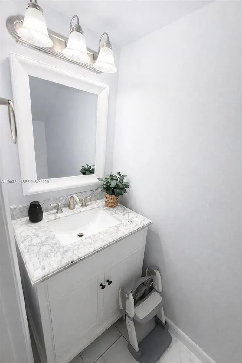 4321 Sw 70th Ter, Davie, Florida 33314, Davie, Florida 33314, 2 Bedrooms Bedrooms, ,2 BathroomsBathrooms,Residential,For Sale,4321 Sw 70th Ter, Davie, Florida 33314,A11993212