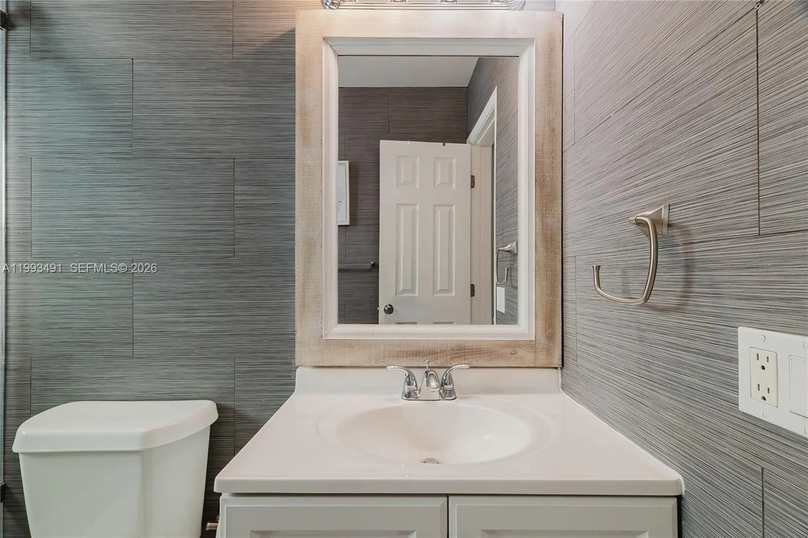 11320 Nw 35th Ct B, Coral Springs, Florida 33065, Coral Springs, Florida 33065, 2 Bedrooms Bedrooms, ,2 BathroomsBathrooms,Residential Lease,For Rent,11320 Nw 35th Ct B, Coral Springs, Florida 33065,A11993491