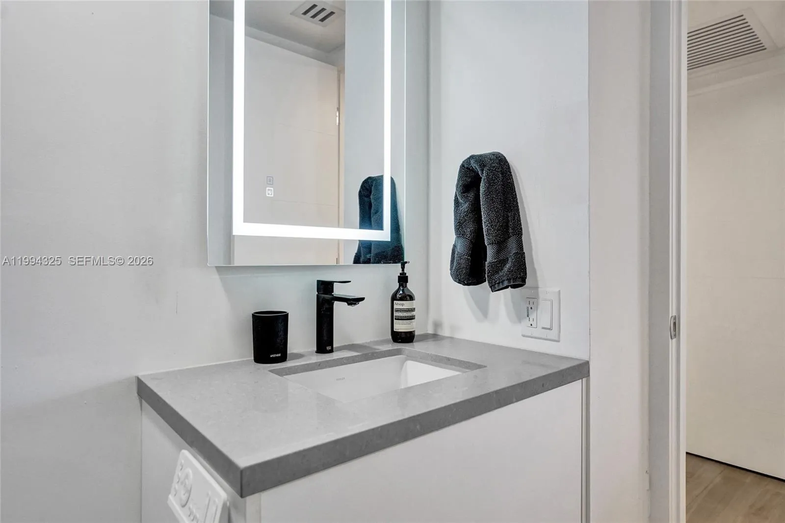 1000 Quayside Ter 707, Miami, Florida 33138, Miami, Florida 33138, 2 Bedrooms Bedrooms, ,2 BathroomsBathrooms,Residential,For Sale,1000 Quayside Ter 707, Miami, Florida 33138,A11994325