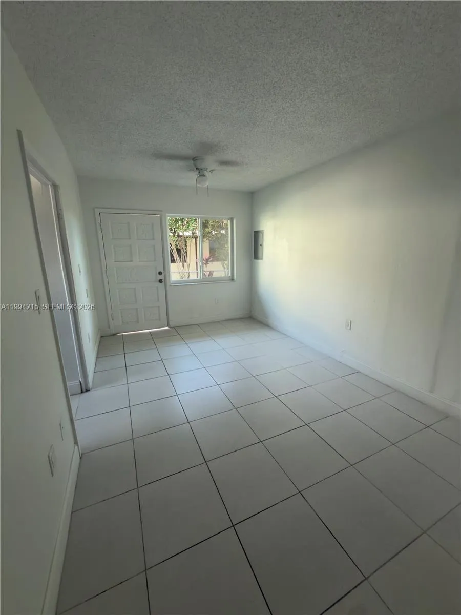 2622 Nw 24th St 3a, Miami, Florida 33142, Miami, Florida 33142, 1 Bedroom Bedrooms, ,1 BathroomBathrooms,Residential Lease,For Rent,2622 Nw 24th St 3a, Miami, Florida 33142,A11994215