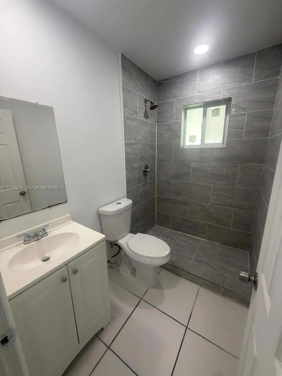 2622 Nw 24th St 1b, Miami, Florida 33142, Miami, Florida 33142, 1 Bedroom Bedrooms, ,1 BathroomBathrooms,Residential Lease,For Rent,2622 Nw 24th St 1b, Miami, Florida 33142,A11994204