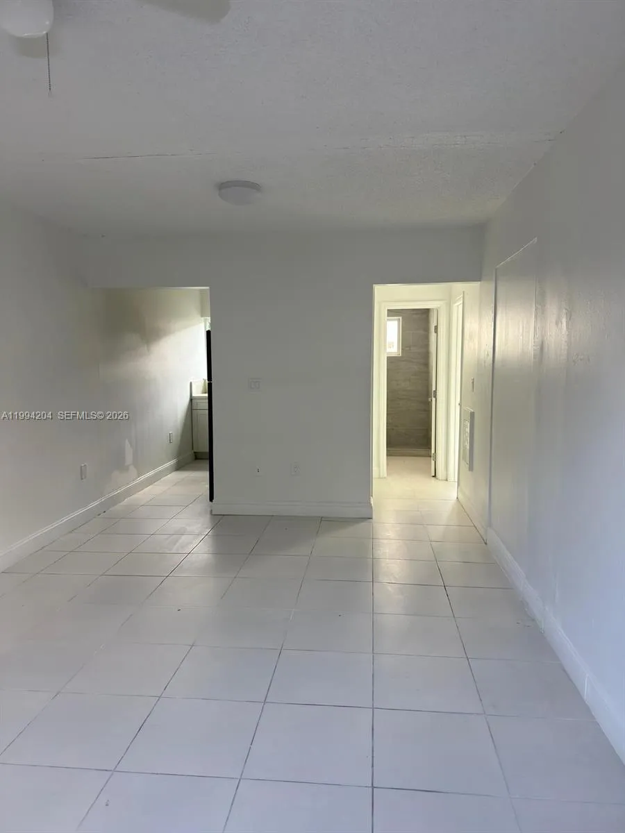2622 Nw 24th St 1b, Miami, Florida 33142, Miami, Florida 33142, 1 Bedroom Bedrooms, ,1 BathroomBathrooms,Residential Lease,For Rent,2622 Nw 24th St 1b, Miami, Florida 33142,A11994204
