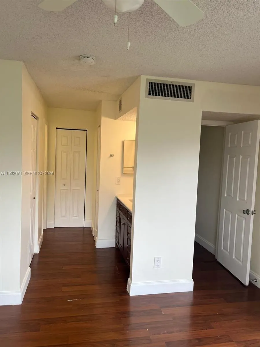 8810 Sw 132nd Pl 409dn, Miami, Florida 33186, Miami, Florida 33186, 3 Bedrooms Bedrooms, ,2 BathroomsBathrooms,Residential Lease,For Rent,8810 Sw 132nd Pl 409dn, Miami, Florida 33186,A11992071
