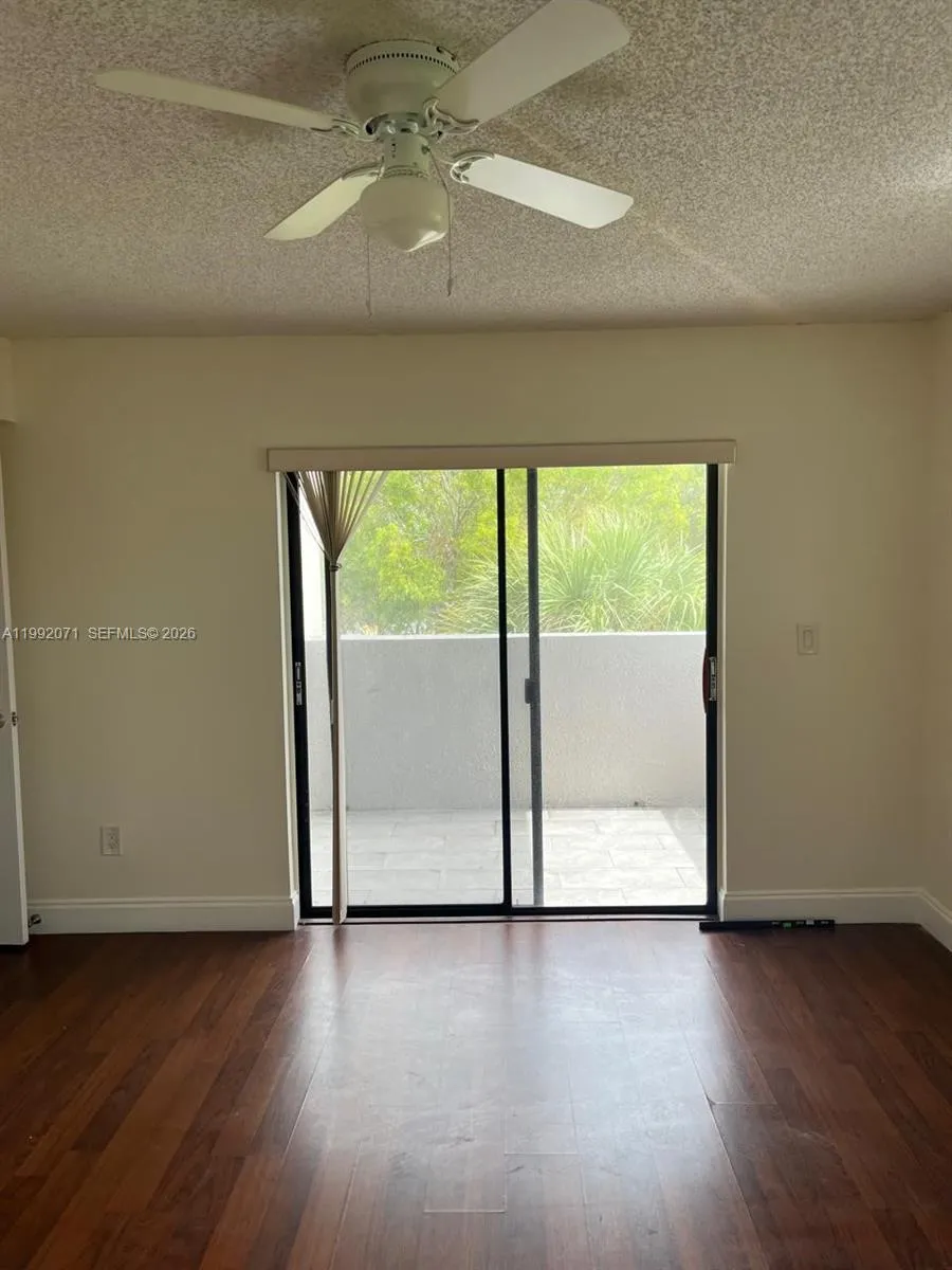 8810 Sw 132nd Pl 409dn, Miami, Florida 33186, Miami, Florida 33186, 3 Bedrooms Bedrooms, ,2 BathroomsBathrooms,Residential Lease,For Rent,8810 Sw 132nd Pl 409dn, Miami, Florida 33186,A11992071