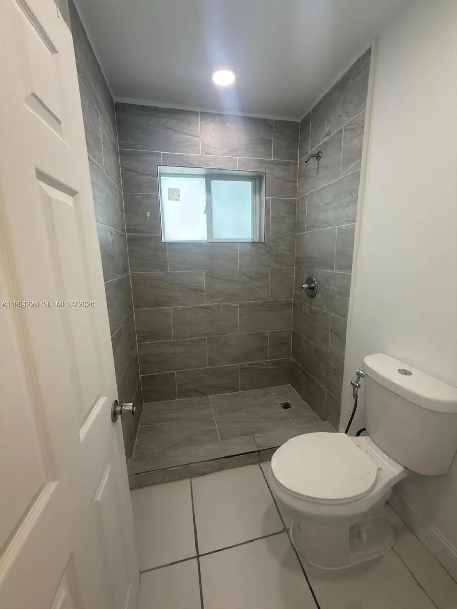 2622 Nw 24th St 3b, Miami, Florida 33142, Miami, Florida 33142, 1 Bedroom Bedrooms, ,1 BathroomBathrooms,Residential Lease,For Rent,2622 Nw 24th St 3b, Miami, Florida 33142,A11994226