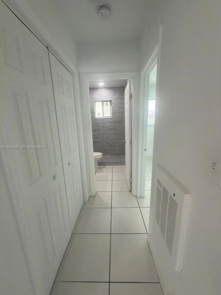 2622 Nw 24th St 3b, Miami, Florida 33142, Miami, Florida 33142, 1 Bedroom Bedrooms, ,1 BathroomBathrooms,Residential Lease,For Rent,2622 Nw 24th St 3b, Miami, Florida 33142,A11994226