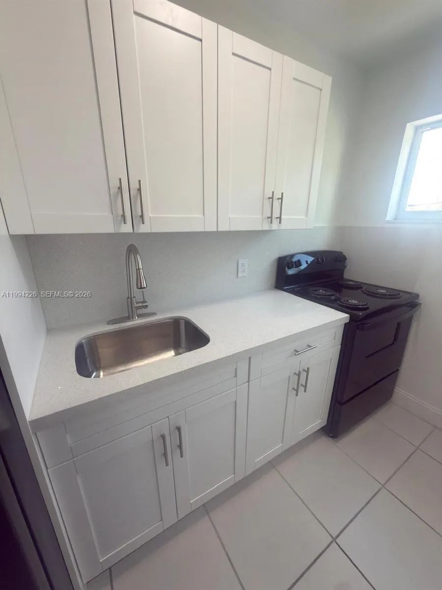 2622 Nw 24th St 3b, Miami, Florida 33142, Miami, Florida 33142, 1 Bedroom Bedrooms, ,1 BathroomBathrooms,Residential Lease,For Rent,2622 Nw 24th St 3b, Miami, Florida 33142,A11994226