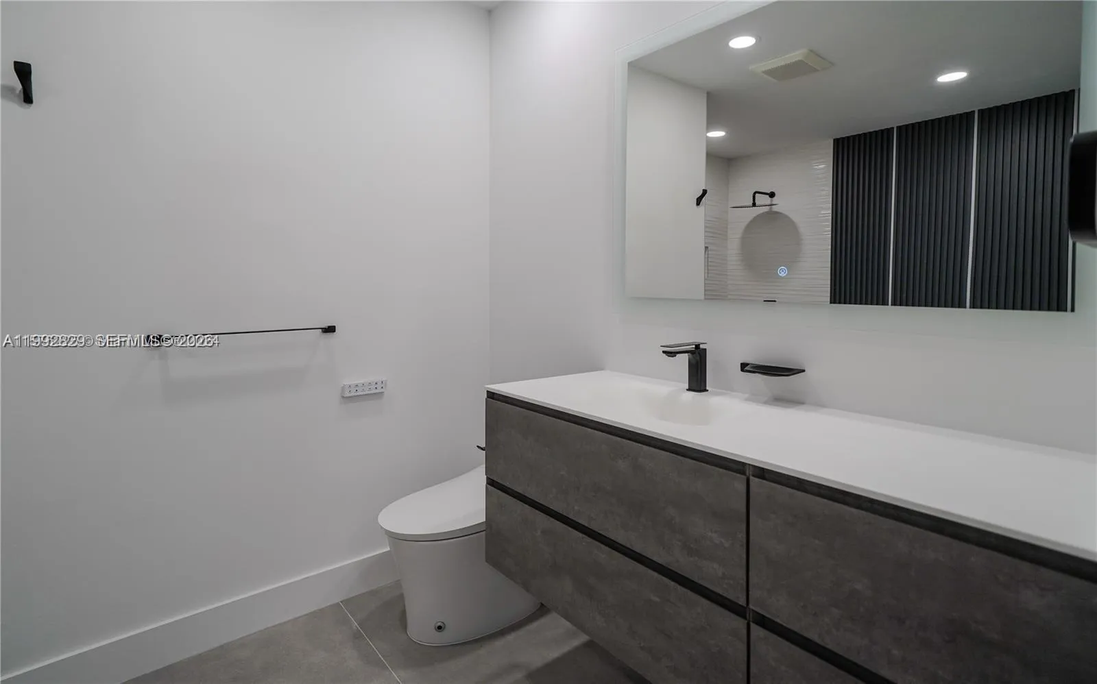 8390 Sw 64th St, Miami, Florida 33143, Miami, Florida 33143, 4 Bedrooms Bedrooms, ,3 BathroomsBathrooms,Residential Lease,For Rent,8390 Sw 64th St, Miami, Florida 33143,A11992829