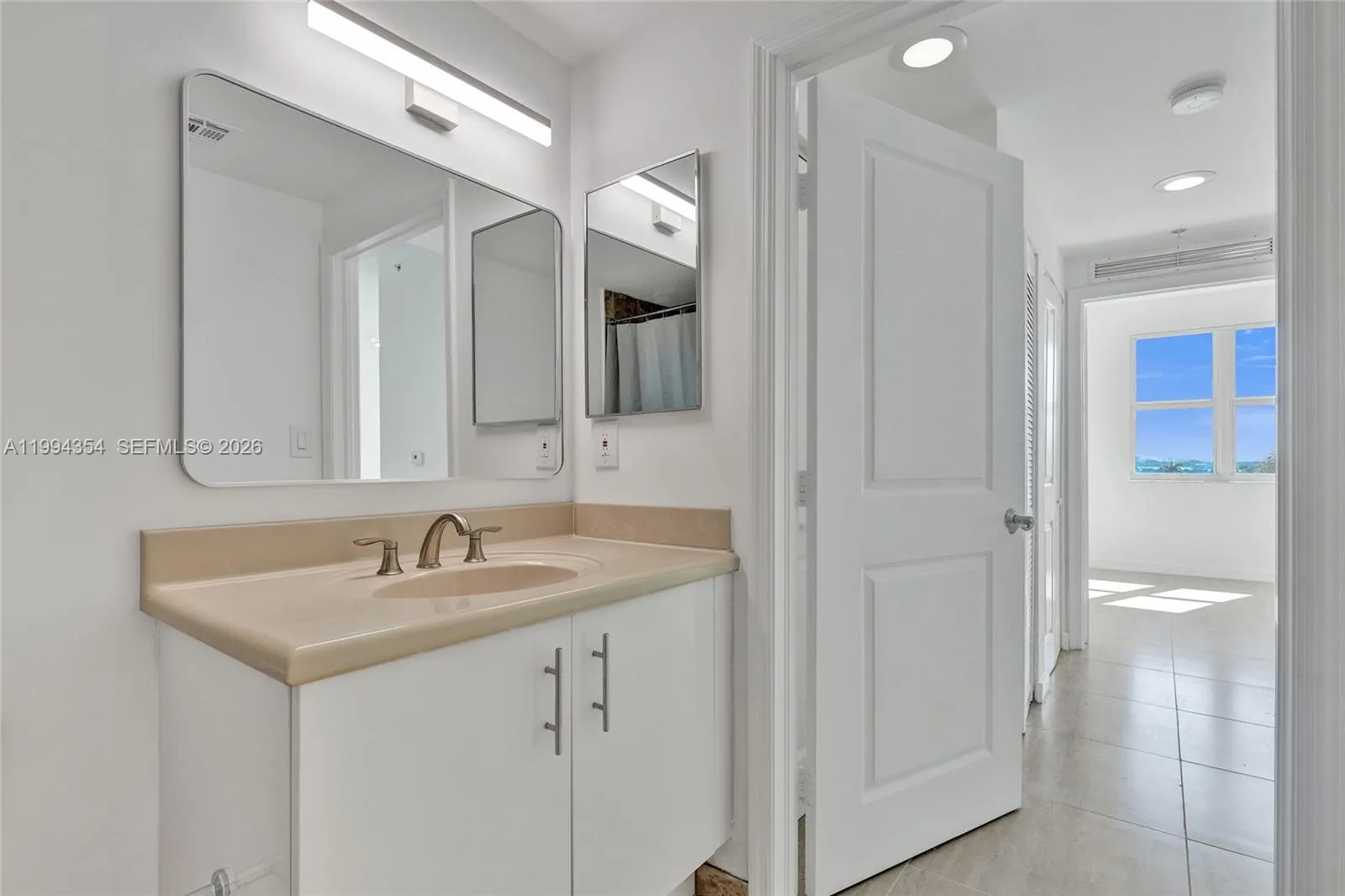 7900 Harbor Island Dr 711, North Bay Village, Flor, North Bay Village, Florida 33141, 2 Bedrooms Bedrooms, ,2 BathroomsBathrooms,Residential Lease,For Rent,7900 Harbor Island Dr 711, North Bay Village, Flor,A11994354