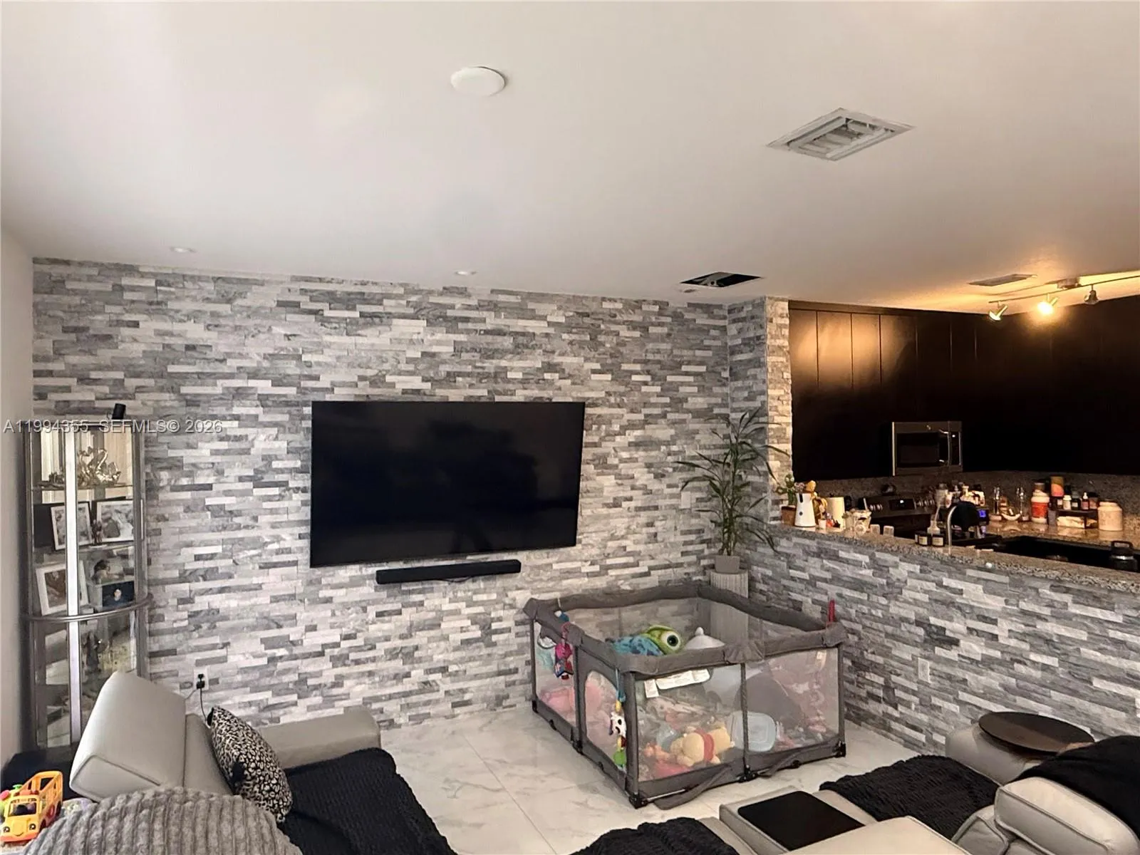 8470 Sw 150th Ave 6, Miami, Florida 33193, Miami, Florida 33193, 3 Bedrooms Bedrooms, ,2 BathroomsBathrooms,Residential Lease,For Rent,8470 Sw 150th Ave 6, Miami, Florida 33193,A11994355