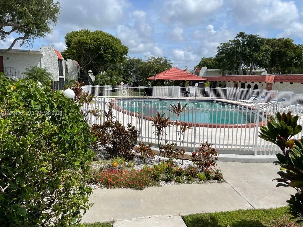 8701 Sw 141st St C5, Palmetto Bay, Florida 33176, Palmetto Bay, Florida 33176, 1 Bedroom Bedrooms, ,1 BathroomBathrooms,Residential Lease,For Rent,8701 Sw 141st St C5, Palmetto Bay, Florida 33176,A11994360