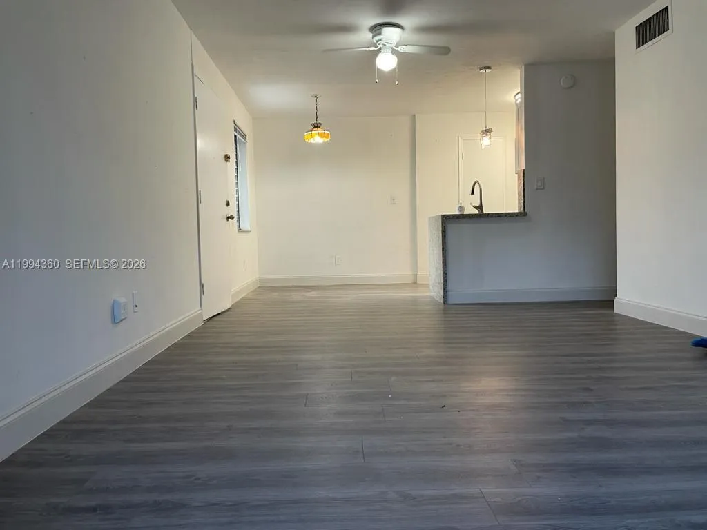 8701 Sw 141st St C5, Palmetto Bay, Florida 33176, Palmetto Bay, Florida 33176, 1 Bedroom Bedrooms, ,1 BathroomBathrooms,Residential Lease,For Rent,8701 Sw 141st St C5, Palmetto Bay, Florida 33176,A11994360