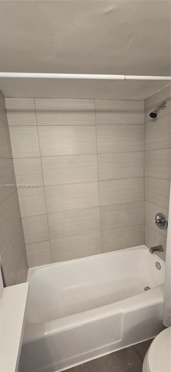 1201 Ne 191st St G306, Miami, Florida 33179, Miami, Florida 33179, 1 Bedroom Bedrooms, ,1 BathroomBathrooms,Residential,For Sale,1201 Ne 191st St G306, Miami, Florida 33179,A11994370