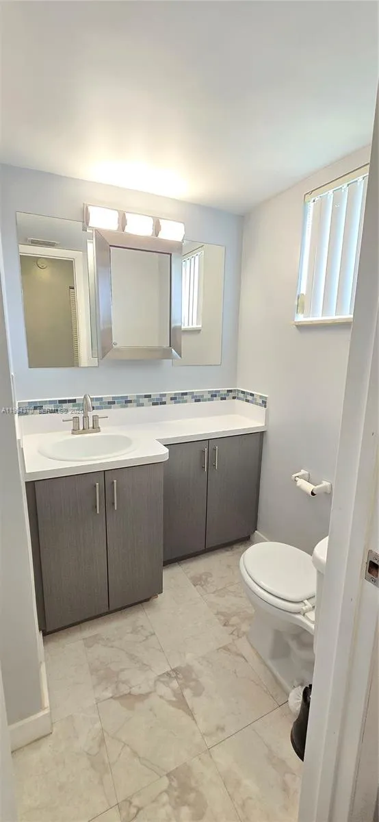 1201 Ne 191st St G306, Miami, Florida 33179, Miami, Florida 33179, 1 Bedroom Bedrooms, ,1 BathroomBathrooms,Residential,For Sale,1201 Ne 191st St G306, Miami, Florida 33179,A11994370