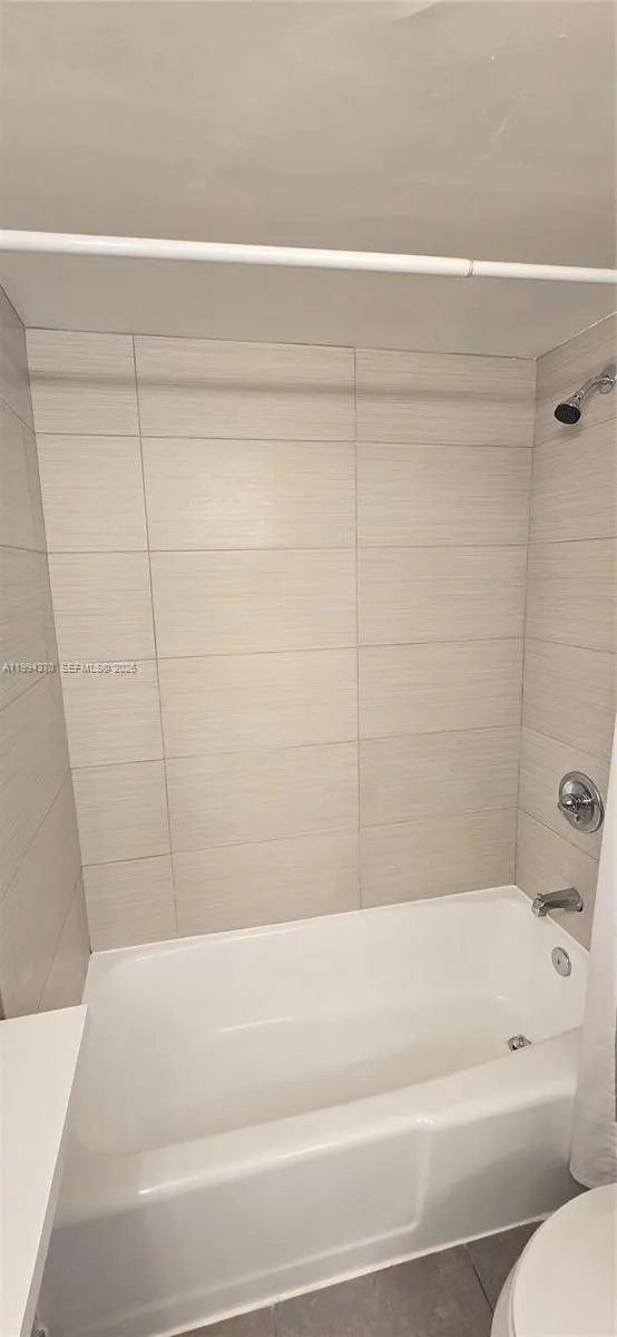1201 Ne 191st St G306, Miami, Florida 33179, Miami, Florida 33179, 1 Bedroom Bedrooms, ,1 BathroomBathrooms,Residential,For Sale,1201 Ne 191st St G306, Miami, Florida 33179,A11994370