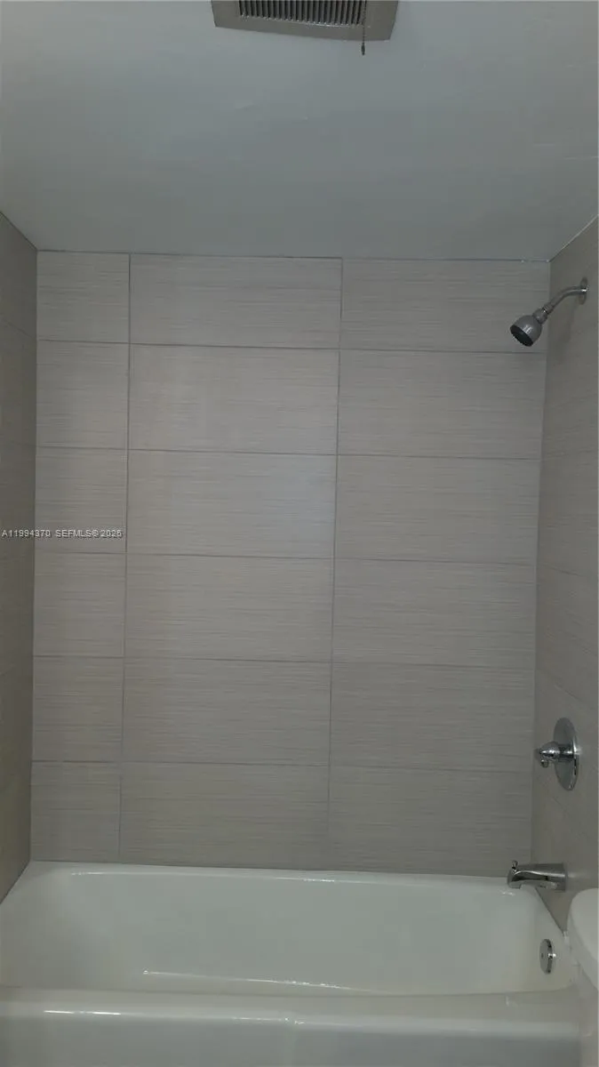 1201 Ne 191st St G306, Miami, Florida 33179, Miami, Florida 33179, 1 Bedroom Bedrooms, ,1 BathroomBathrooms,Residential,For Sale,1201 Ne 191st St G306, Miami, Florida 33179,A11994370
