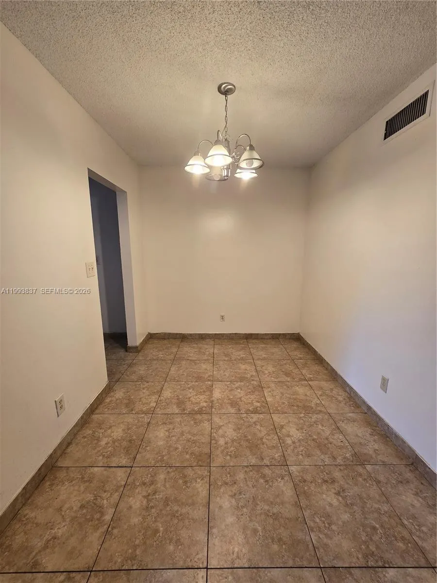 2244 Madison St 3, Hollywood, Florida 33020, Hollywood, Florida 33020, 2 Bedrooms Bedrooms, ,2 BathroomsBathrooms,Residential Lease,For Rent,2244 Madison St 3, Hollywood, Florida 33020,A11993837