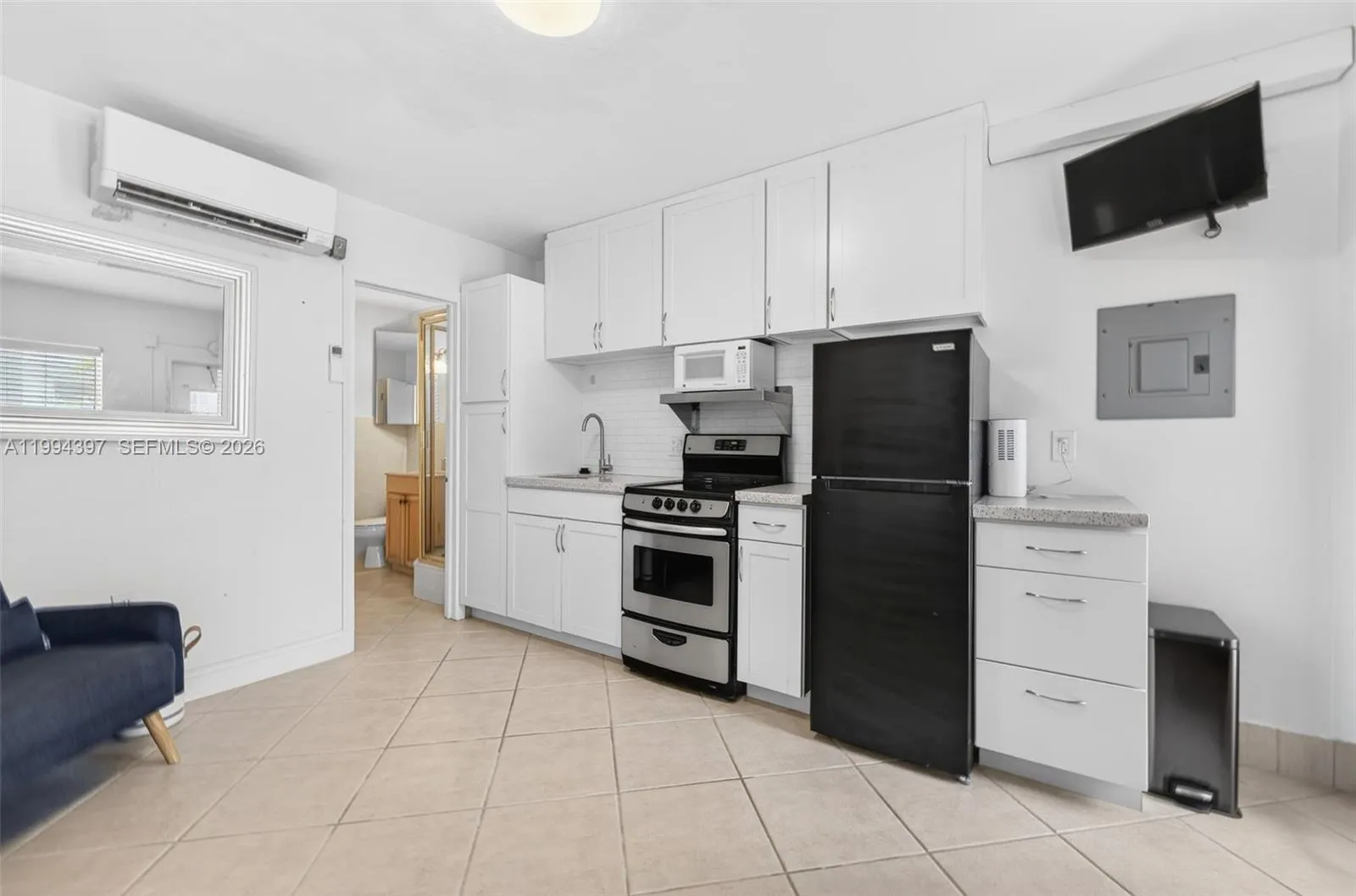 2508 Bay Dr 4, Pompano Beach, Florida 33062, Pompano Beach, Florida 33062, ,1 BathroomBathrooms,Residential Lease,For Rent,2508 Bay Dr 4, Pompano Beach, Florida 33062,A11994397