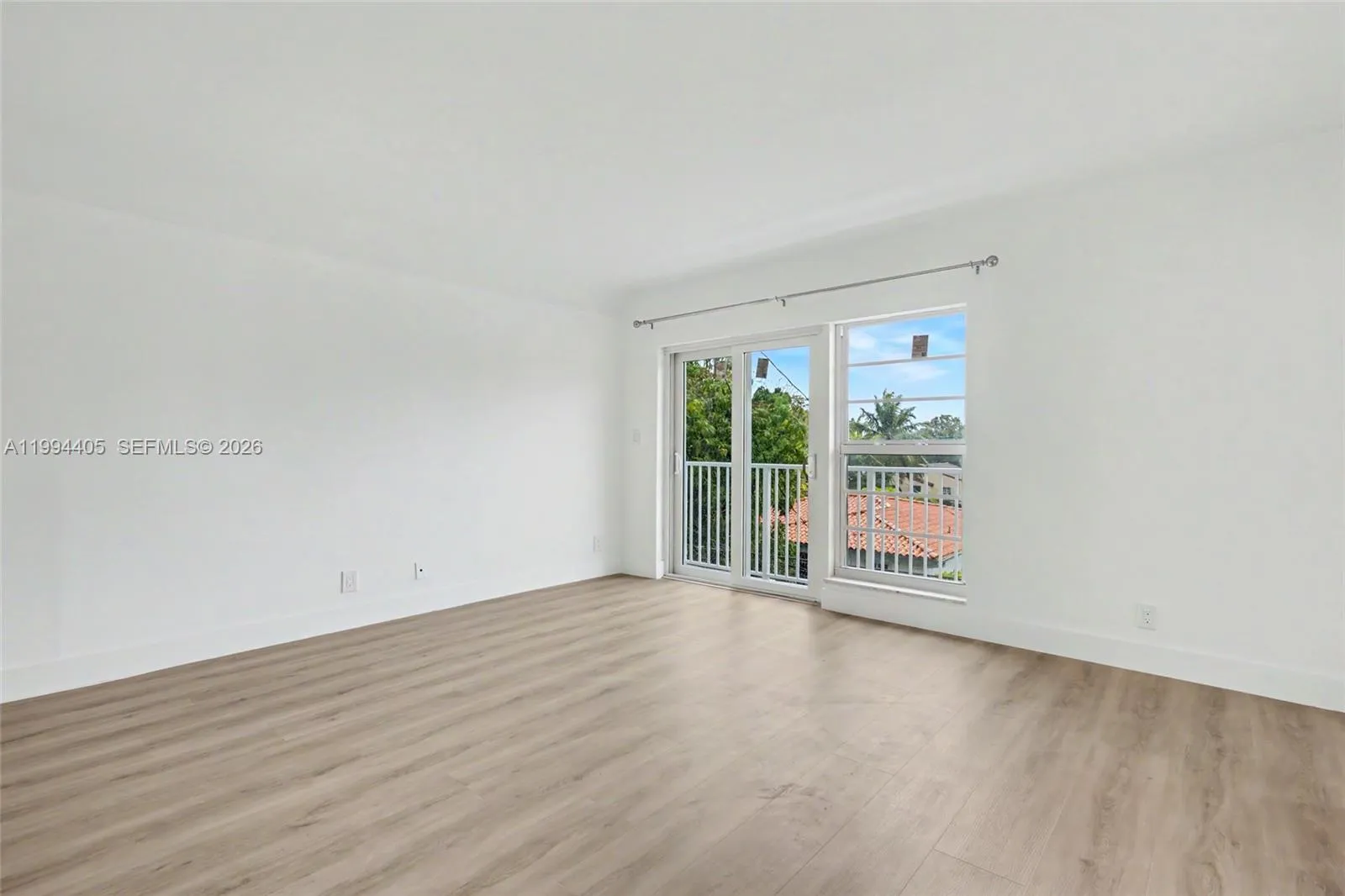 1220 71st St 35, Miami Beach, Florida 33141, Miami Beach, Florida 33141, 1 Bedroom Bedrooms, ,2 BathroomsBathrooms,Residential Lease,For Rent,1220 71st St 35, Miami Beach, Florida 33141,A11994405