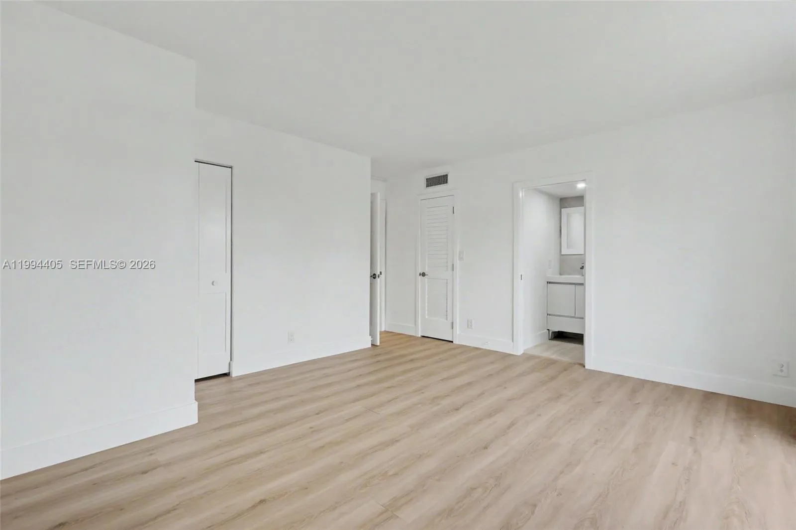 1220 71st St 35, Miami Beach, Florida 33141, Miami Beach, Florida 33141, 1 Bedroom Bedrooms, ,2 BathroomsBathrooms,Residential Lease,For Rent,1220 71st St 35, Miami Beach, Florida 33141,A11994405
