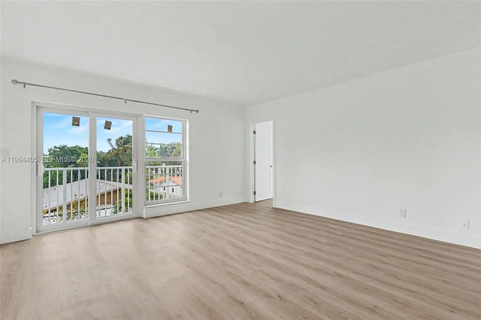 1220 71st St 35, Miami Beach, Florida 33141, Miami Beach, Florida 33141, 1 Bedroom Bedrooms, ,2 BathroomsBathrooms,Residential Lease,For Rent,1220 71st St 35, Miami Beach, Florida 33141,A11994405