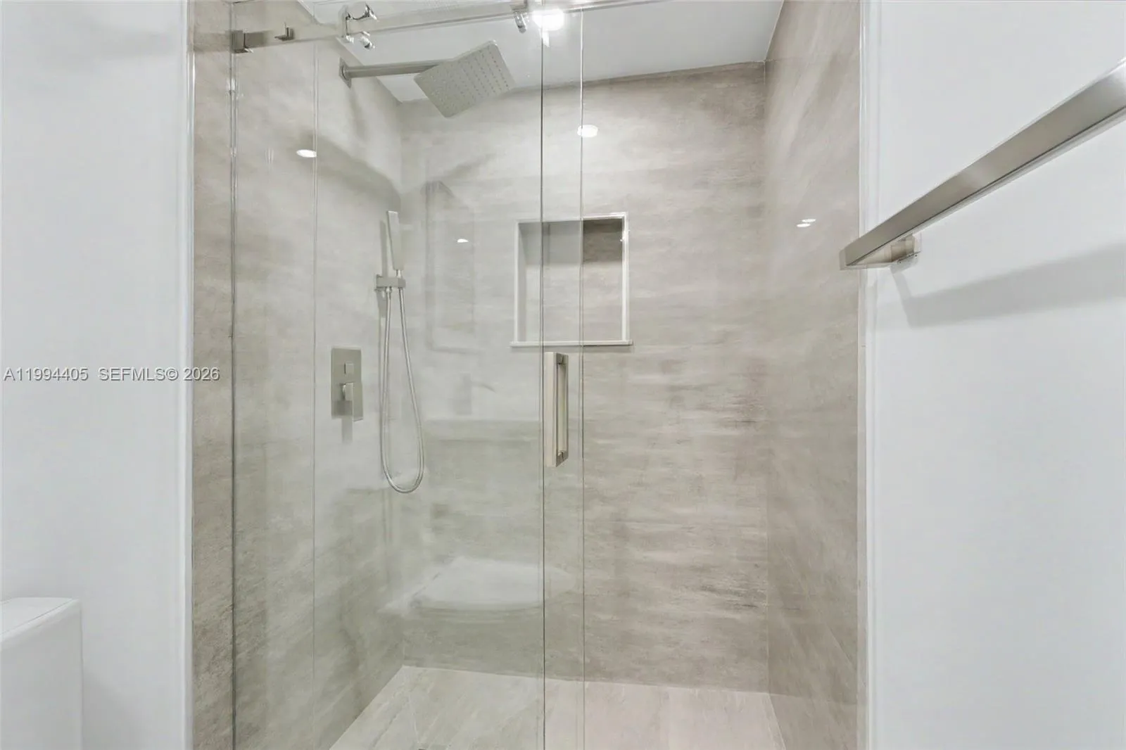 1220 71st St 35, Miami Beach, Florida 33141, Miami Beach, Florida 33141, 1 Bedroom Bedrooms, ,2 BathroomsBathrooms,Residential Lease,For Rent,1220 71st St 35, Miami Beach, Florida 33141,A11994405