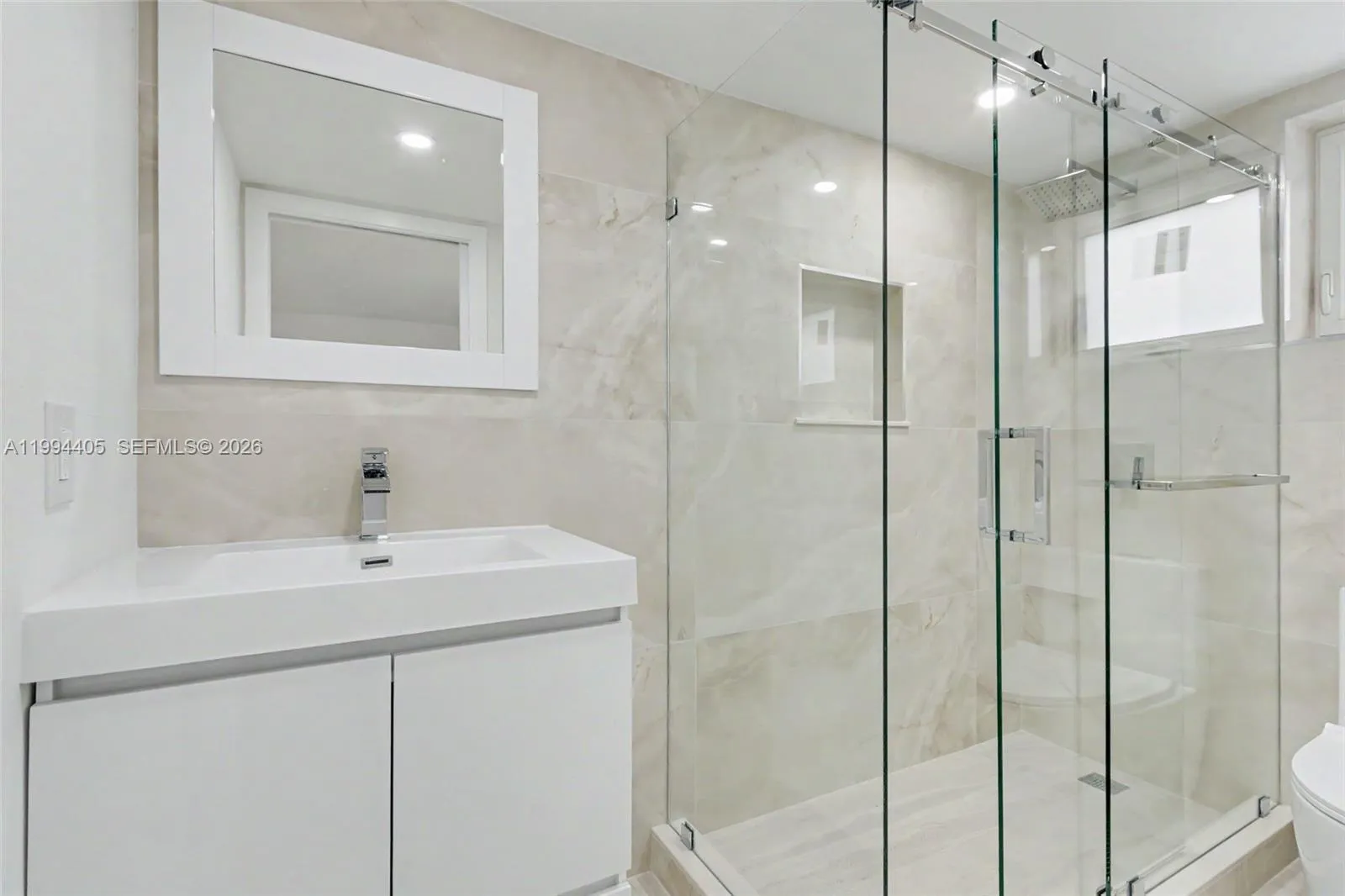 1220 71st St 35, Miami Beach, Florida 33141, Miami Beach, Florida 33141, 1 Bedroom Bedrooms, ,2 BathroomsBathrooms,Residential Lease,For Rent,1220 71st St 35, Miami Beach, Florida 33141,A11994405