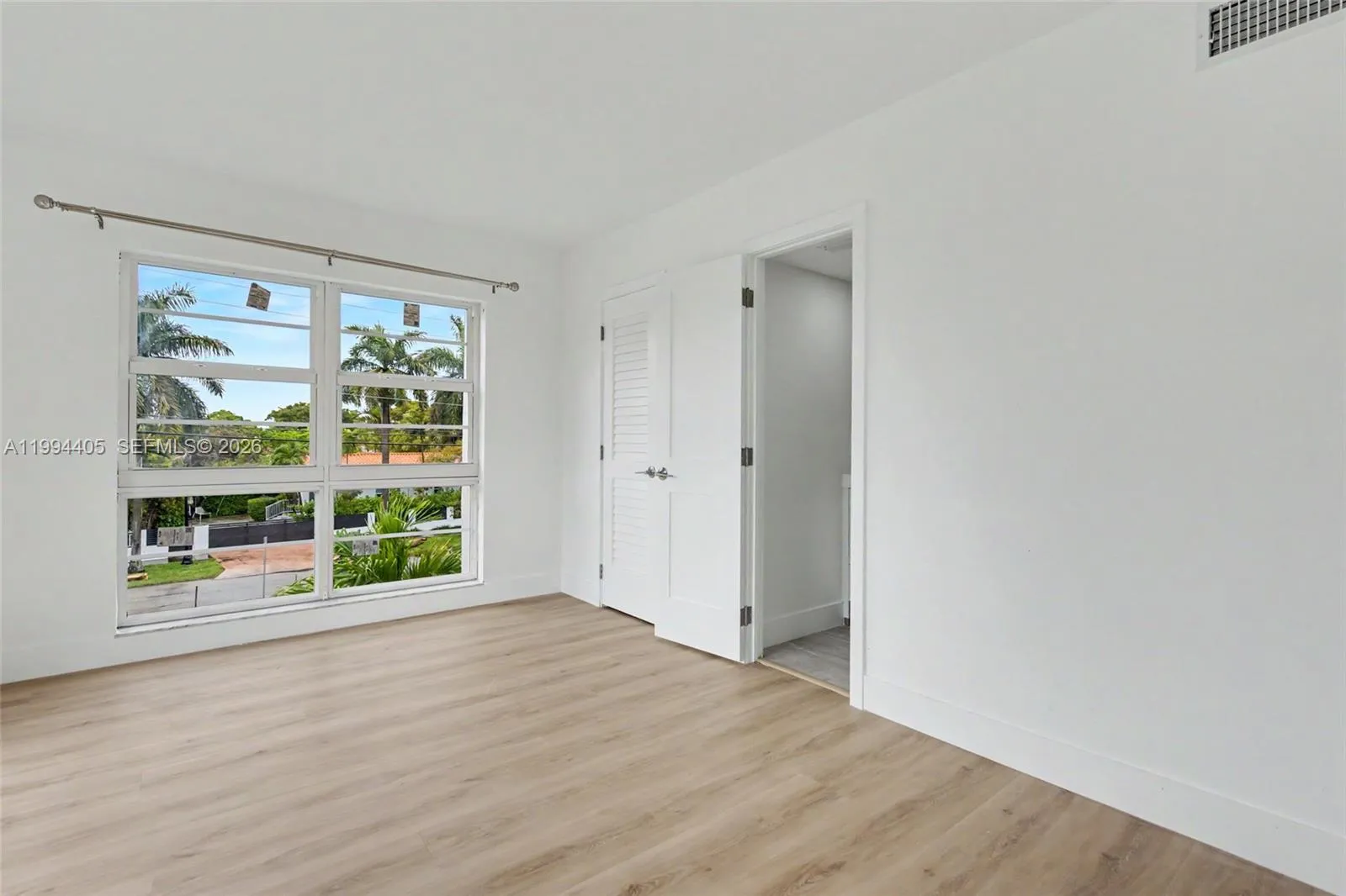 1220 71st St 35, Miami Beach, Florida 33141, Miami Beach, Florida 33141, 1 Bedroom Bedrooms, ,2 BathroomsBathrooms,Residential Lease,For Rent,1220 71st St 35, Miami Beach, Florida 33141,A11994405