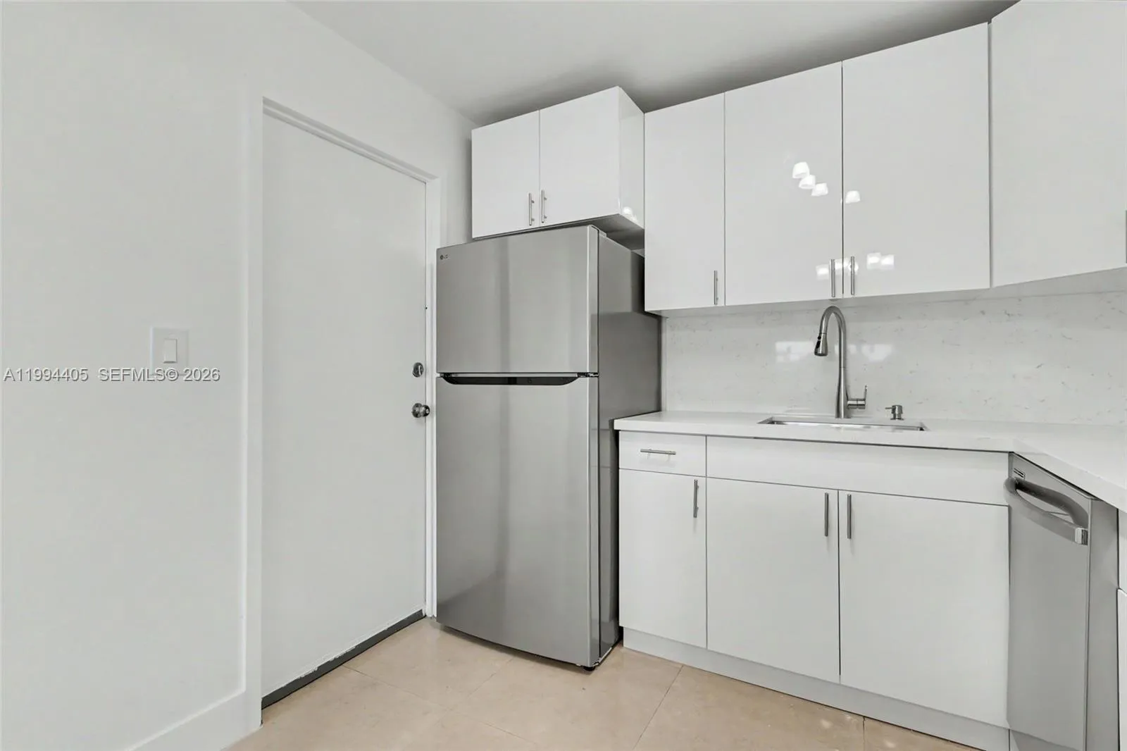 1220 71st St 35, Miami Beach, Florida 33141, Miami Beach, Florida 33141, 1 Bedroom Bedrooms, ,2 BathroomsBathrooms,Residential Lease,For Rent,1220 71st St 35, Miami Beach, Florida 33141,A11994405