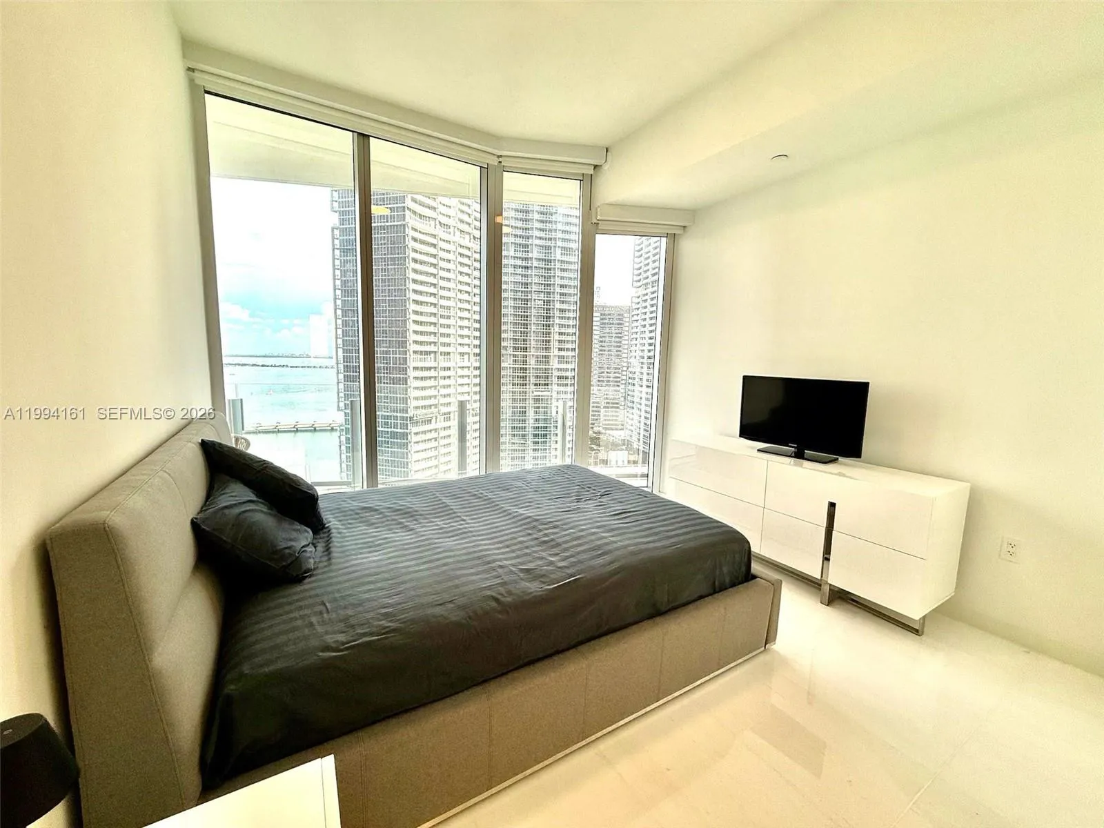 300 Biscayne Blvd Way 2706, Miami, Florida 33131, Miami, Florida 33131, 2 Bedrooms Bedrooms, ,2 BathroomsBathrooms,Residential Lease,For Rent,300 Biscayne Blvd Way 2706, Miami, Florida 33131,A11994161