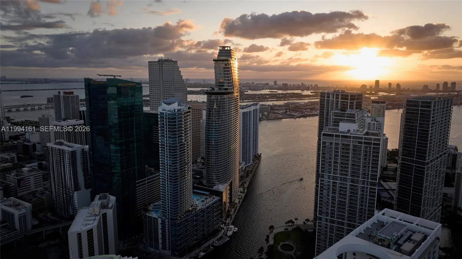 300 Biscayne Blvd Way 2706, Miami, Florida 33131, Miami, Florida 33131, 2 Bedrooms Bedrooms, ,2 BathroomsBathrooms,Residential Lease,For Rent,300 Biscayne Blvd Way 2706, Miami, Florida 33131,A11994161