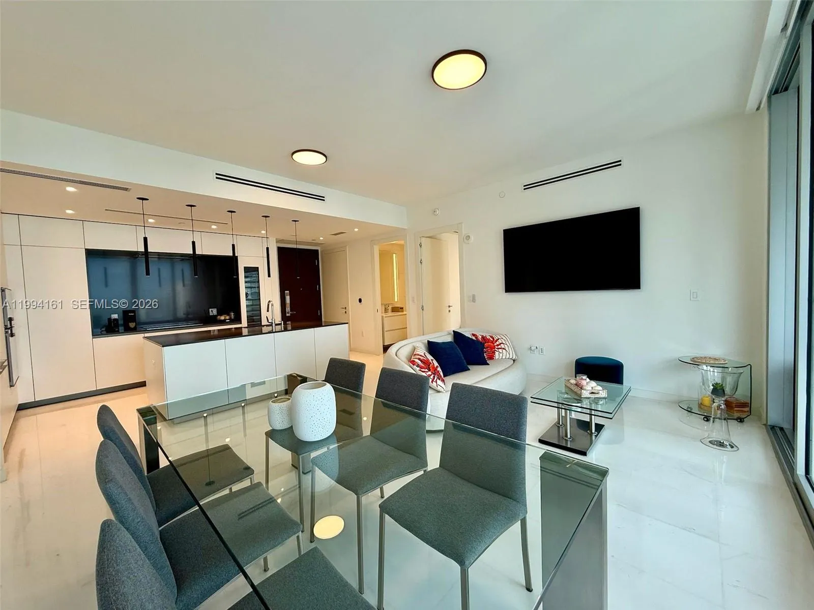 300 Biscayne Blvd Way 2706, Miami, Florida 33131, Miami, Florida 33131, 2 Bedrooms Bedrooms, ,2 BathroomsBathrooms,Residential Lease,For Rent,300 Biscayne Blvd Way 2706, Miami, Florida 33131,A11994161