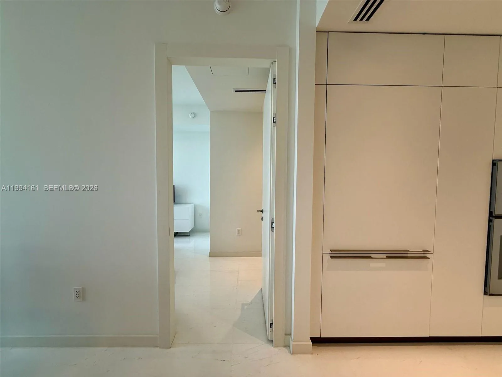 300 Biscayne Blvd Way 2706, Miami, Florida 33131, Miami, Florida 33131, 2 Bedrooms Bedrooms, ,2 BathroomsBathrooms,Residential Lease,For Rent,300 Biscayne Blvd Way 2706, Miami, Florida 33131,A11994161
