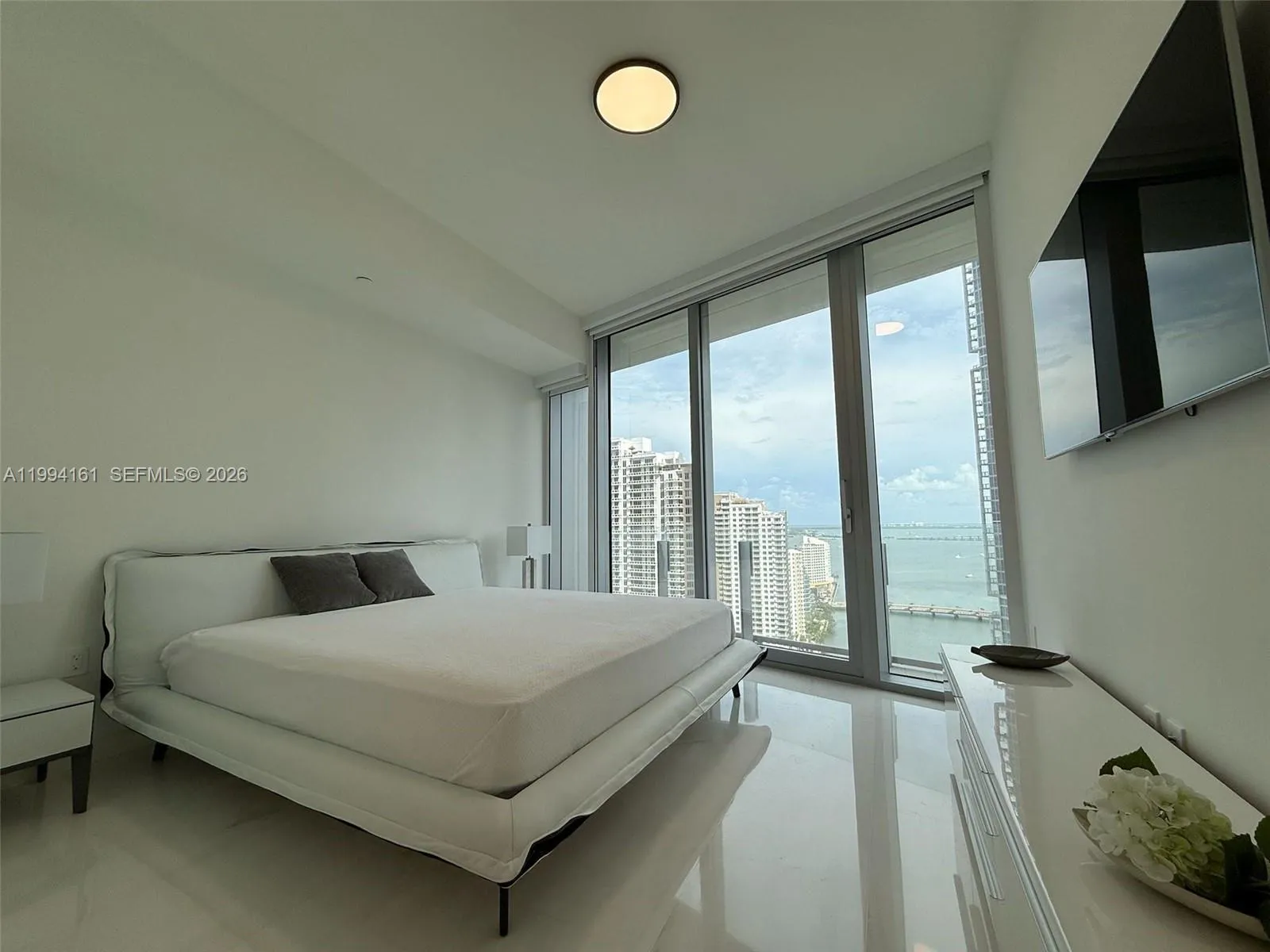 300 Biscayne Blvd Way 2706, Miami, Florida 33131, Miami, Florida 33131, 2 Bedrooms Bedrooms, ,2 BathroomsBathrooms,Residential Lease,For Rent,300 Biscayne Blvd Way 2706, Miami, Florida 33131,A11994161